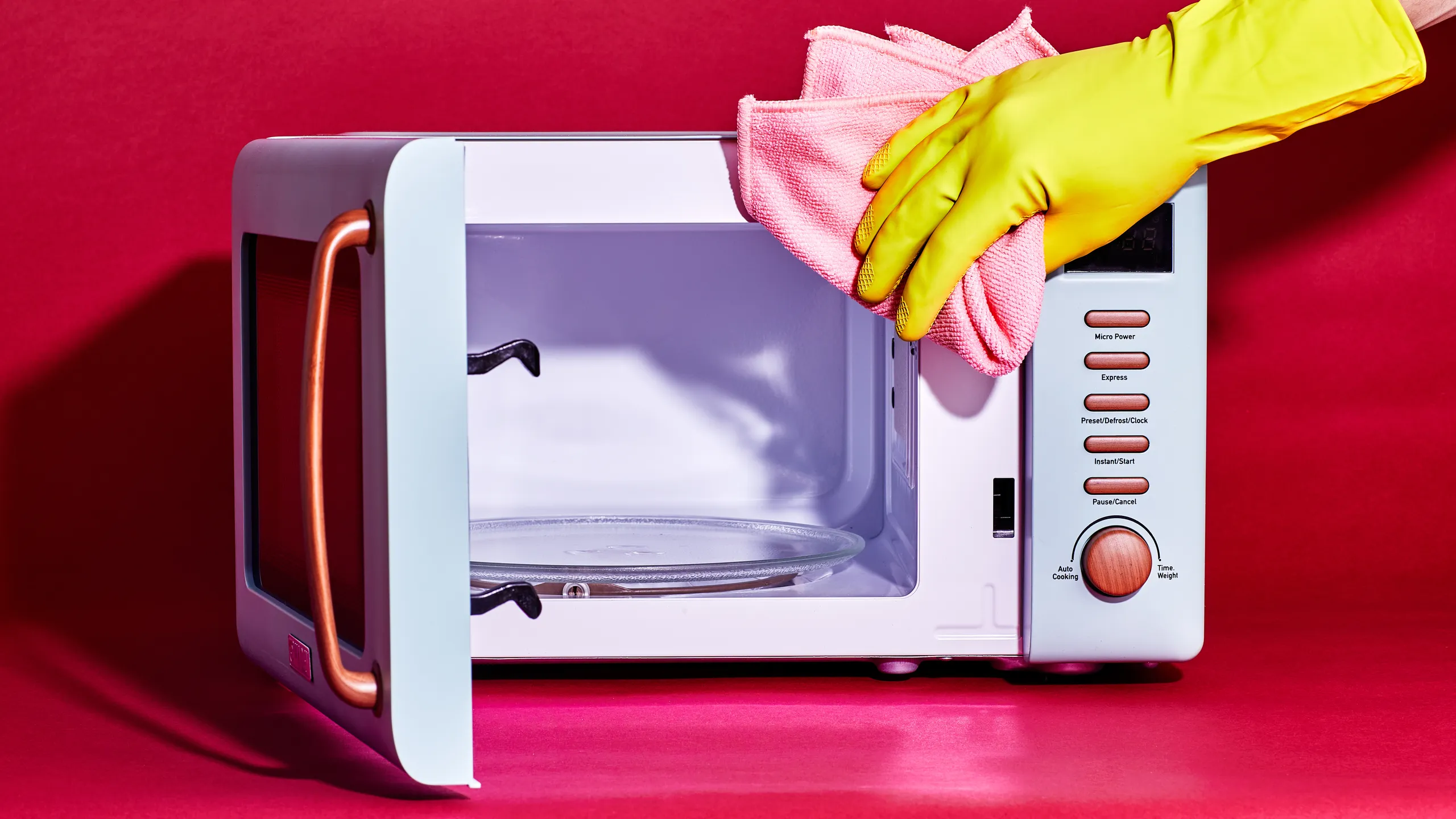 How to Get Burnt Smell Out of Microwave: A Definitive Guide
